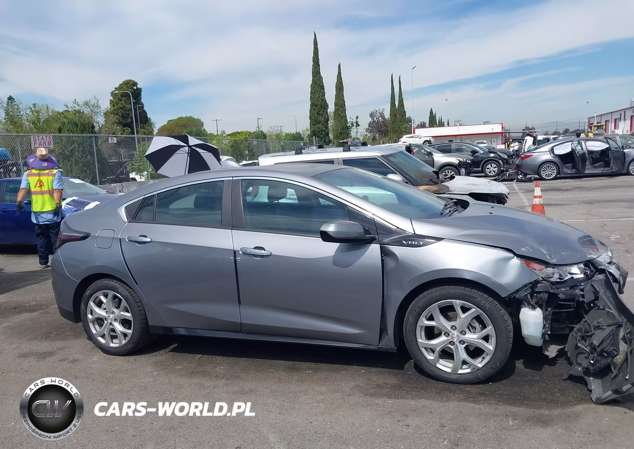 2018 Chevrolet Volt Premier VIN:1G1RD6S55JU119396 - 13