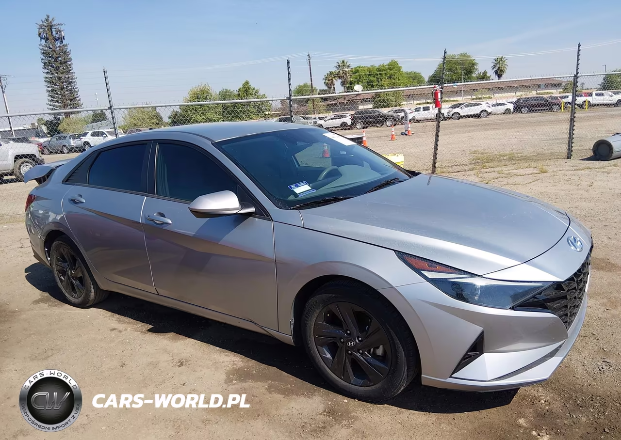2023 Hyundai Elantra Sel VIN:5NPLM4AG2PH103941 - 13