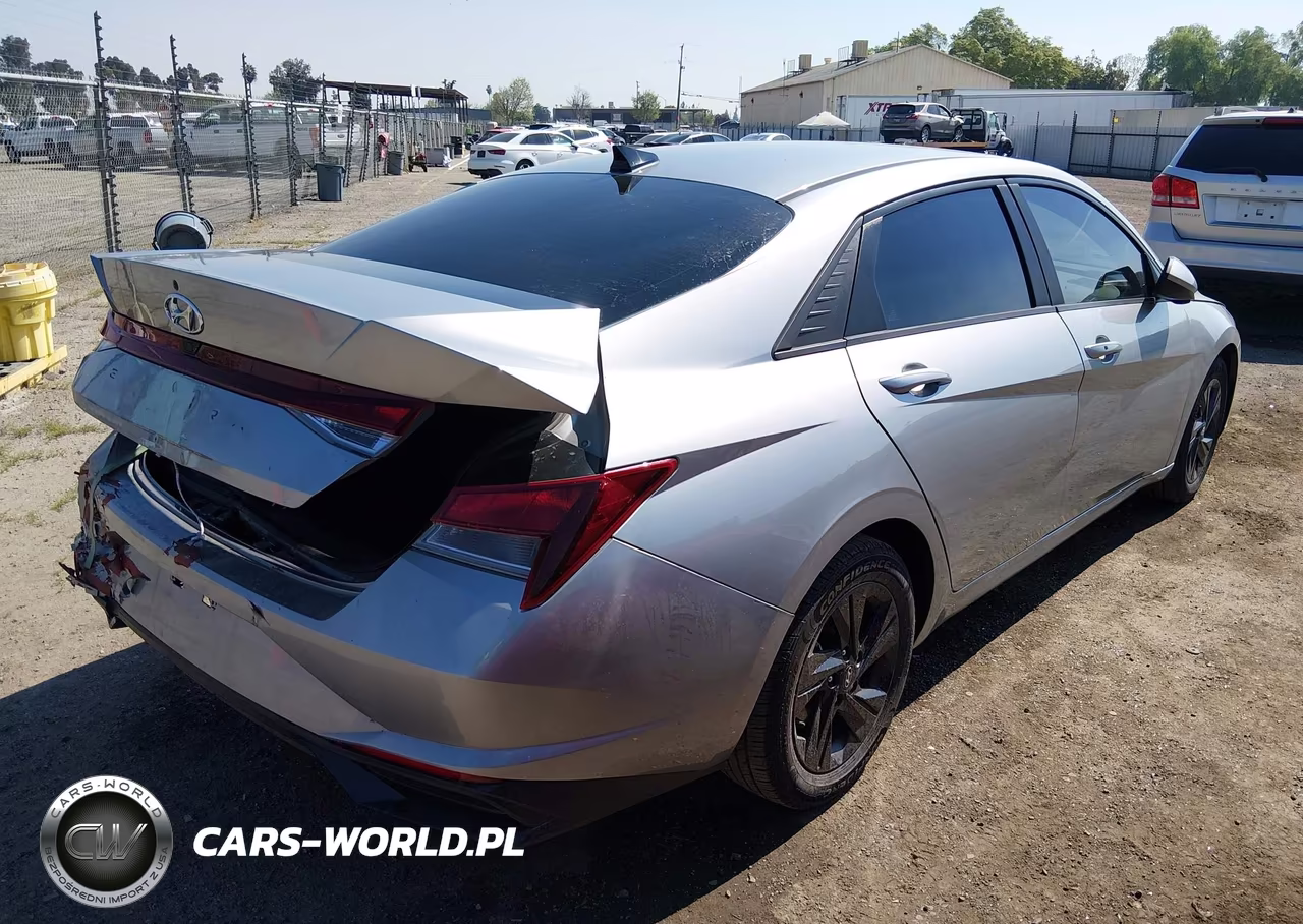 2023 Hyundai Elantra Sel VIN:5NPLM4AG2PH103941 - 4