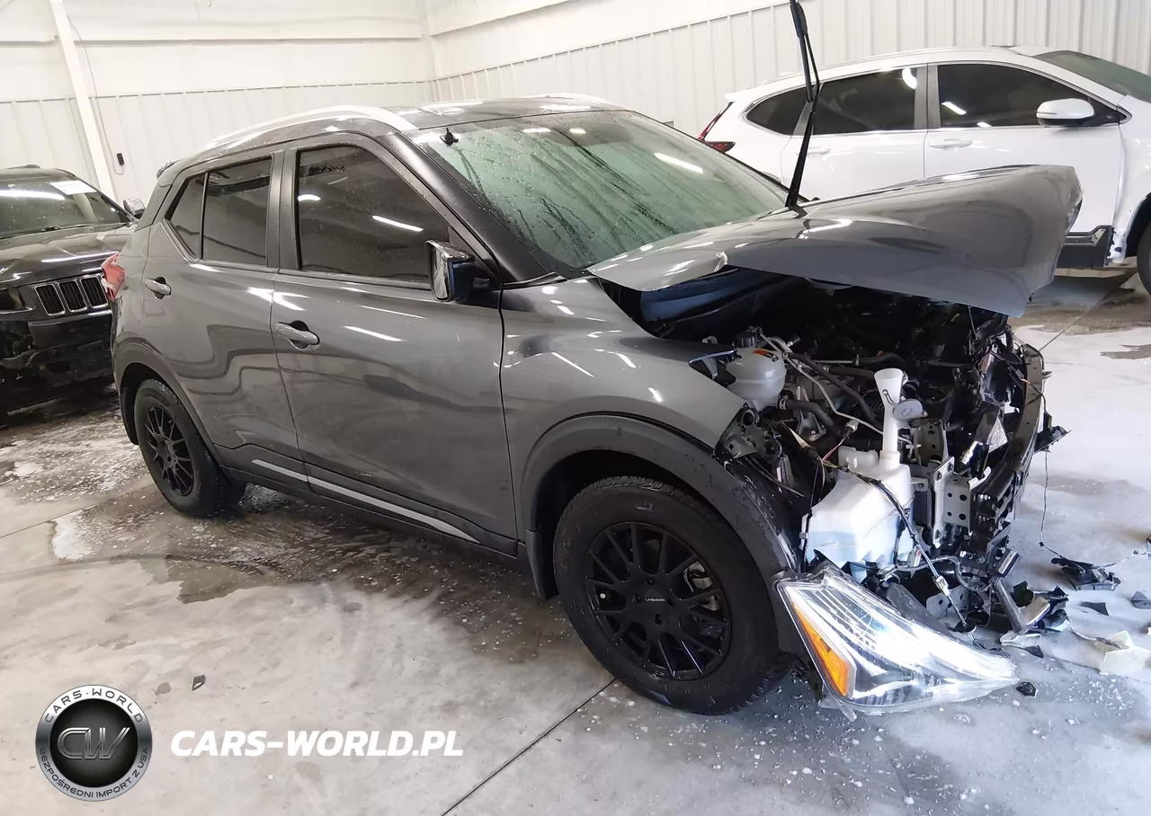2019 Nissan Kicks Sr
