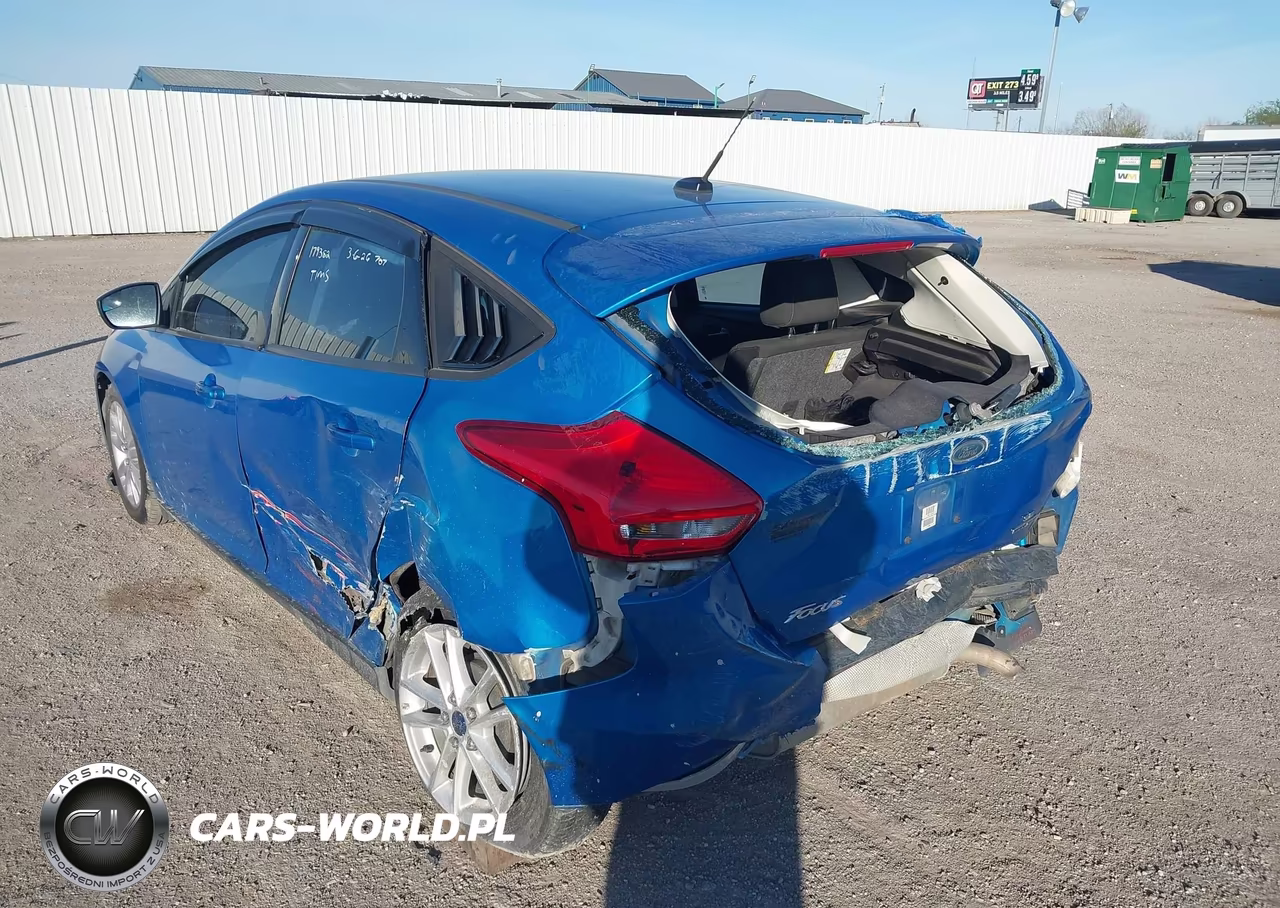 2015 Ford Focus Se VIN:1FADP3K24FL282007 - 3