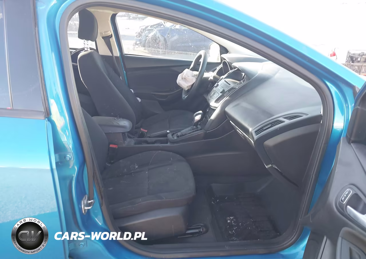 2015 Ford Focus Se VIN:1FADP3K24FL282007 - 5