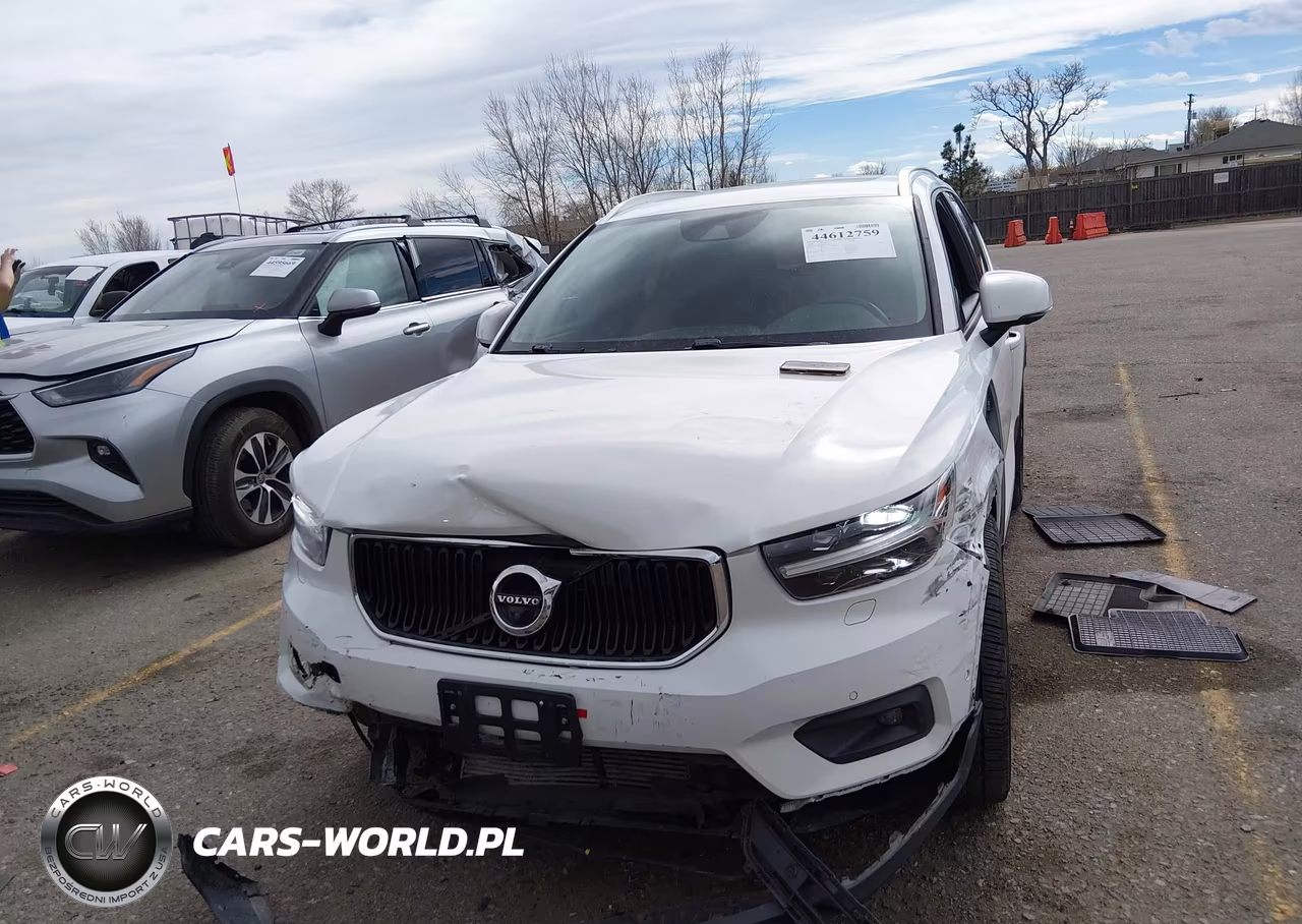 2019 Volvo Xc40 T5 Momentum-T5 R-Design VIN:YV4162XZ2K2013775 - 12