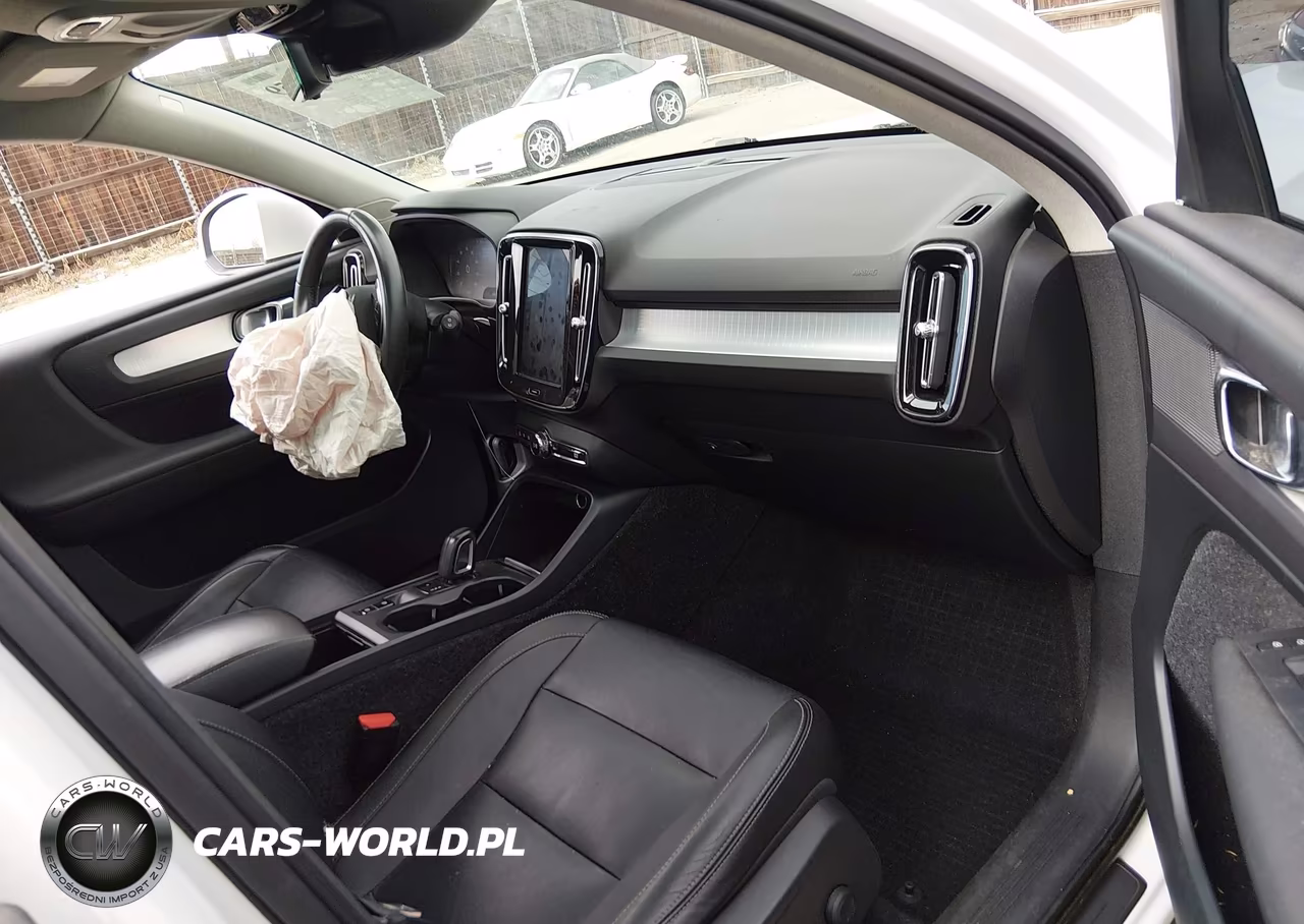 2019 Volvo Xc40 T5 Momentum-T5 R-Design VIN:YV4162XZ2K2013775 - 5