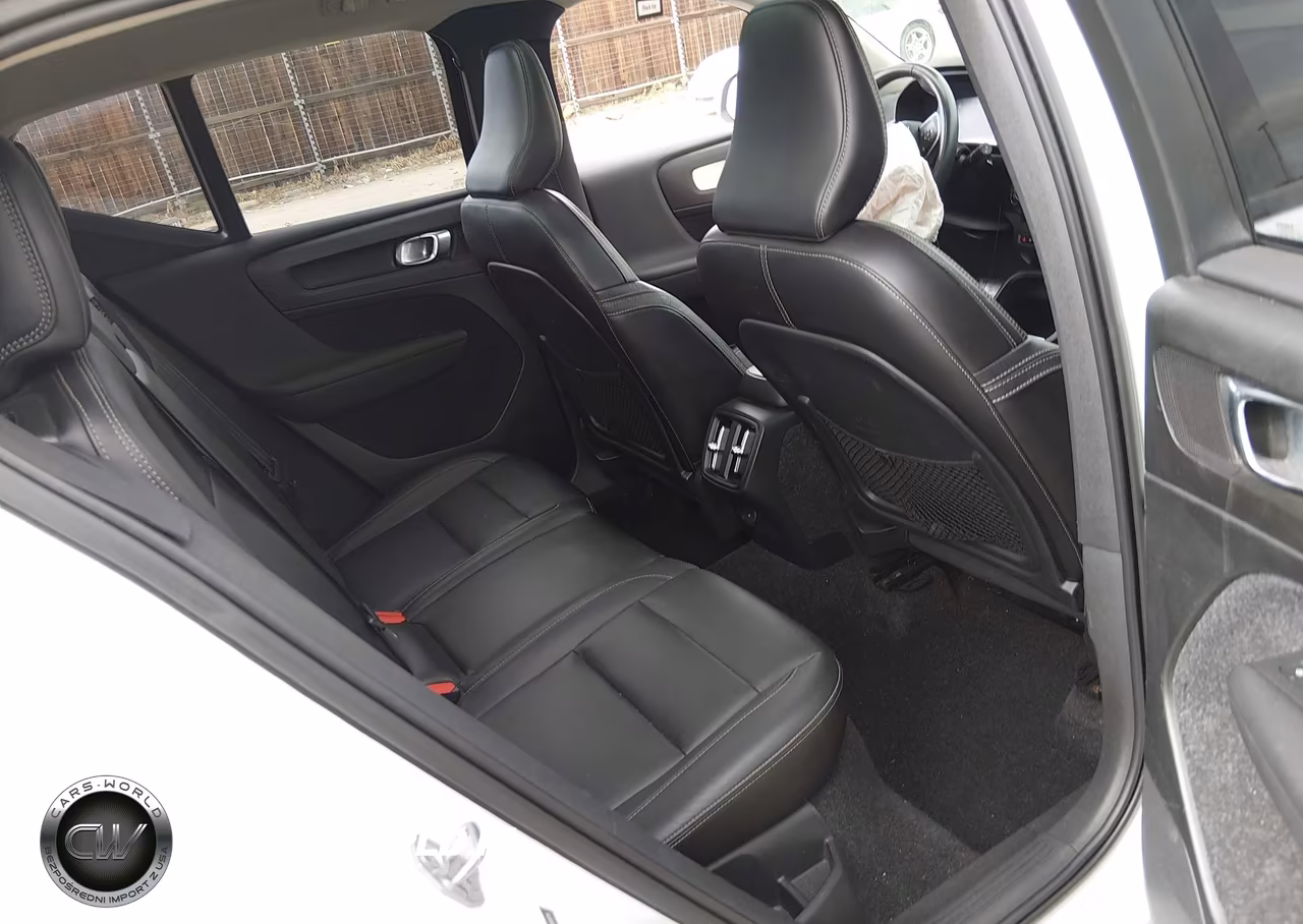 2019 Volvo Xc40 T5 Momentum-T5 R-Design VIN:YV4162XZ2K2013775 - 8