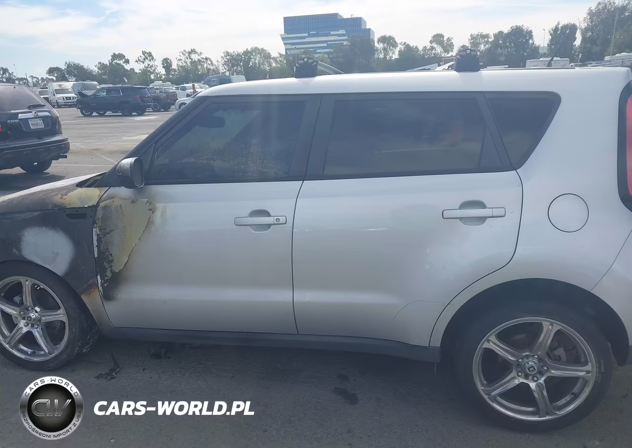 2015 Kia Soul VIN:KNDJN2A20F7802744 - 14