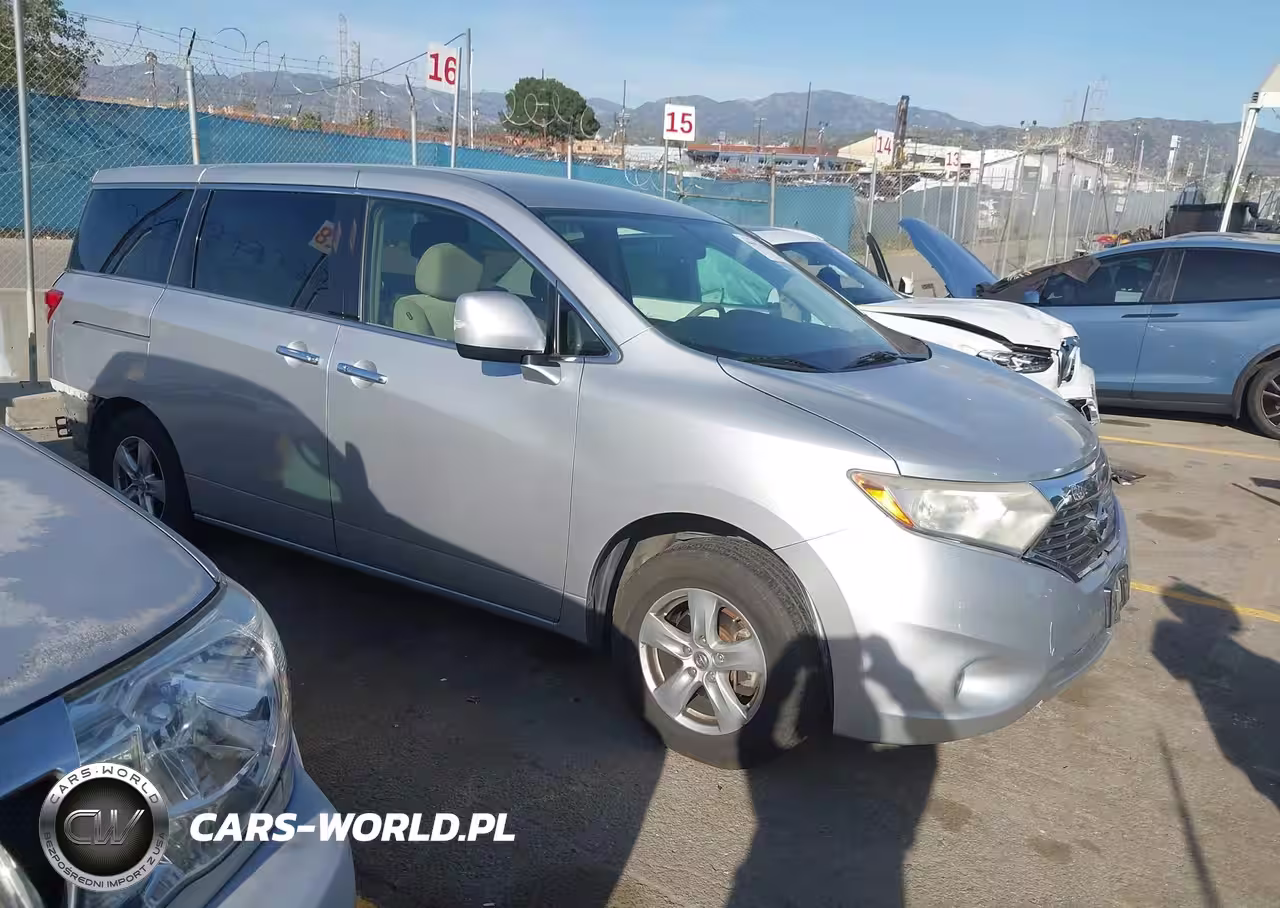 2013 Nissan Quest Sv
