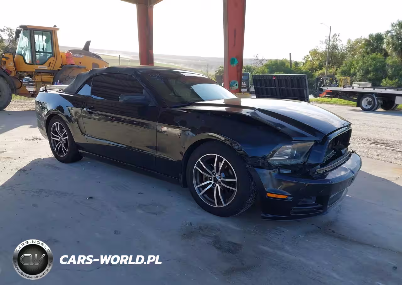 2014 Ford Mustang V6