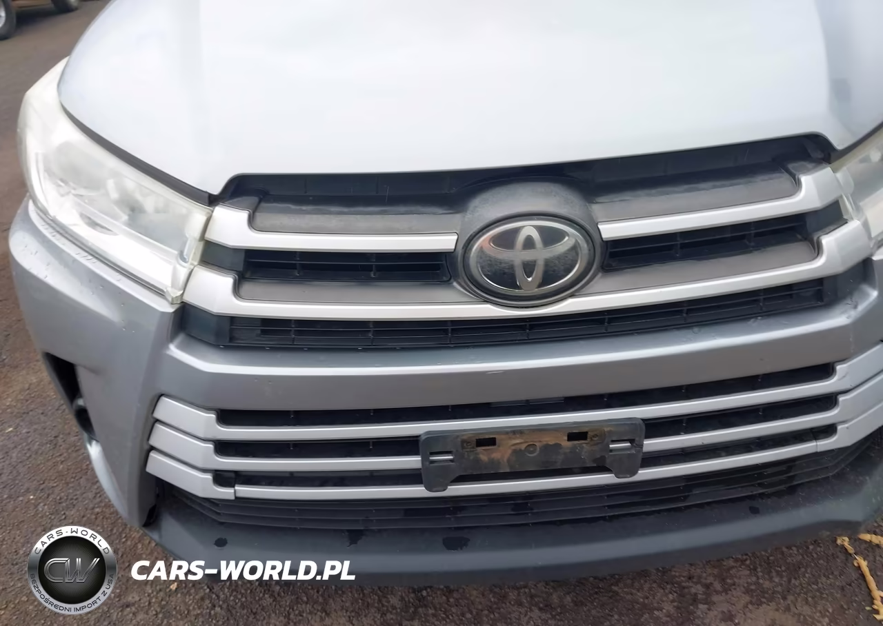 2017 Toyota Highlander Le VIN:5TDZZRFH5HS196993 - 10