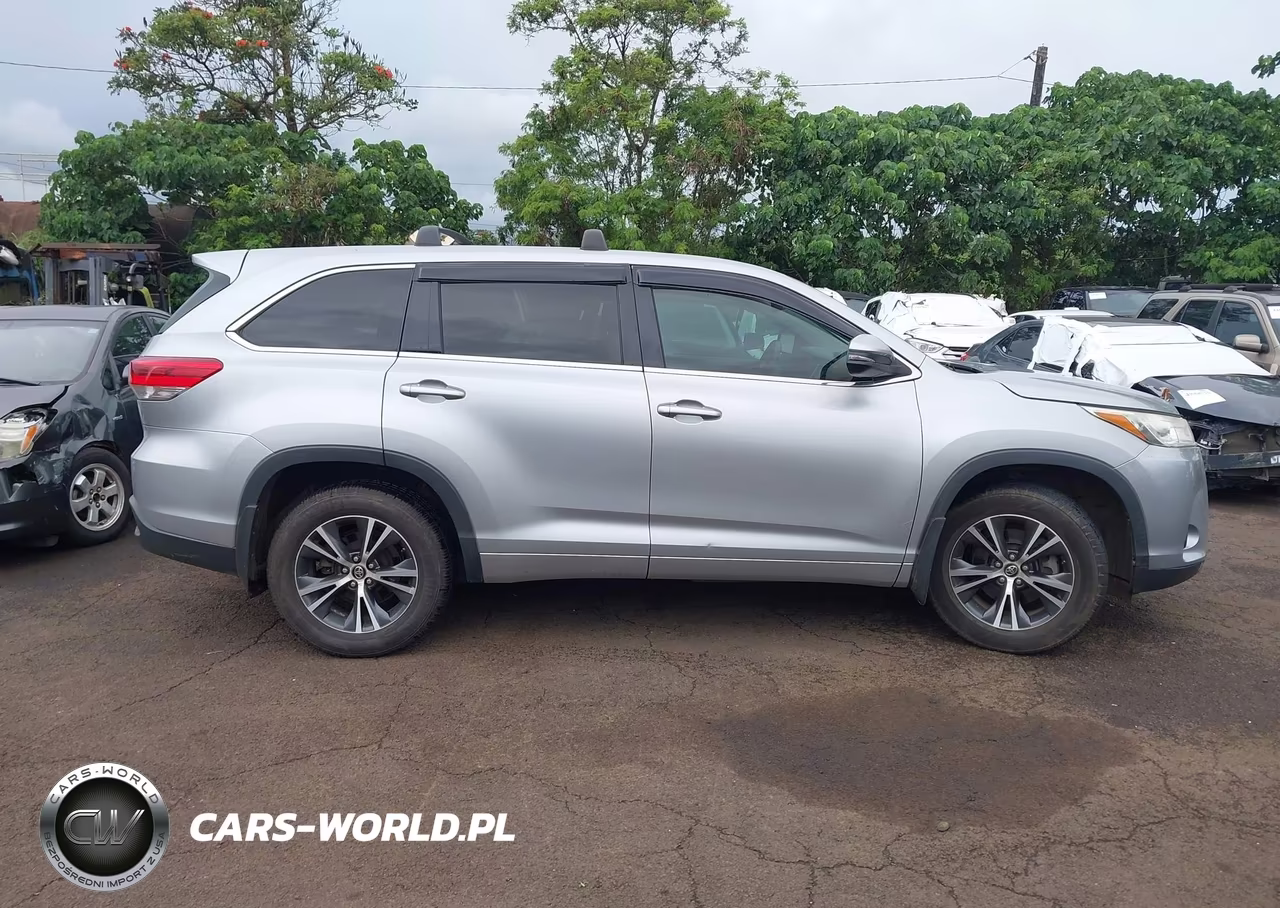 2017 Toyota Highlander Le VIN:5TDZZRFH5HS196993 - 13