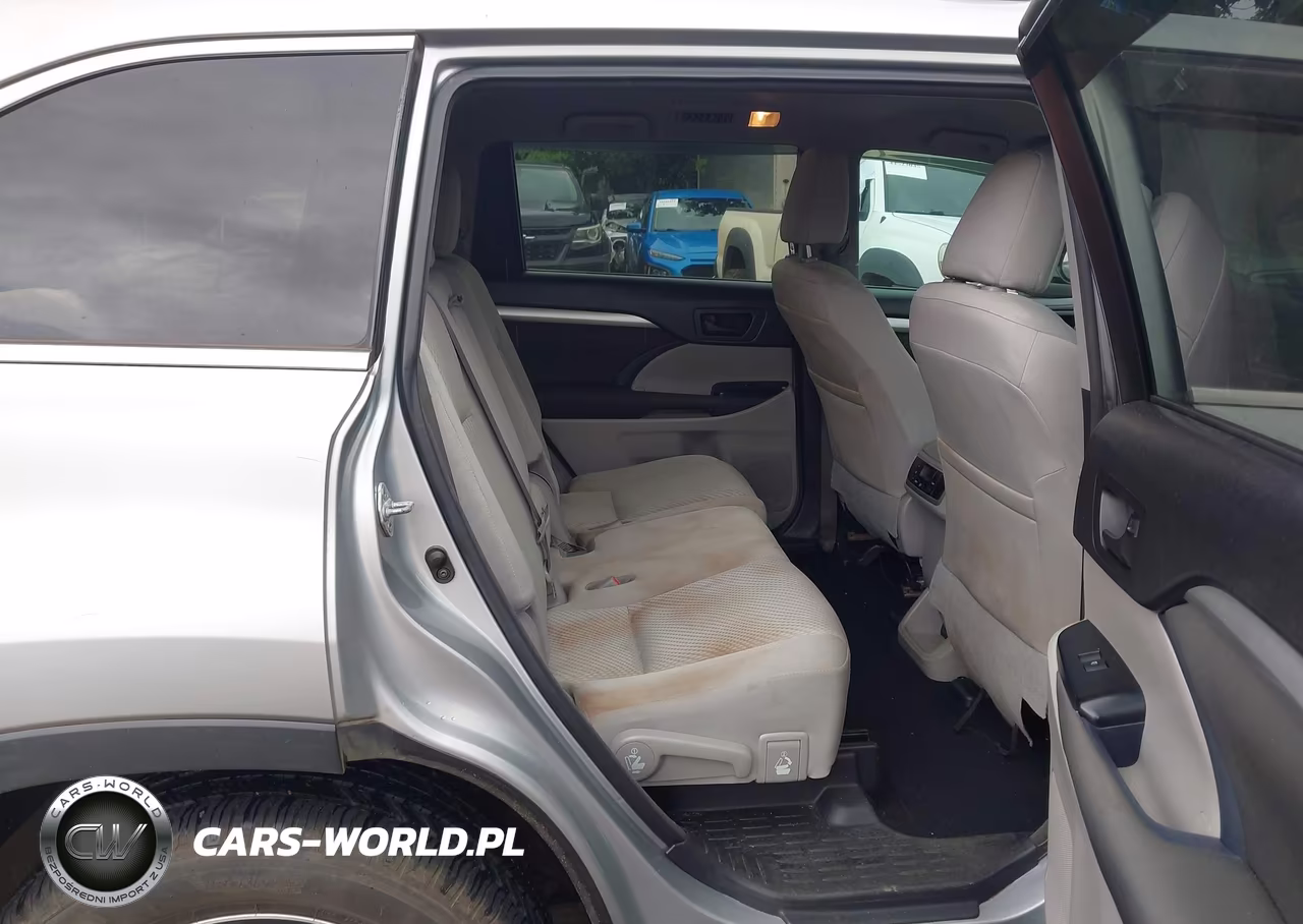 2017 Toyota Highlander Le VIN:5TDZZRFH5HS196993 - 8