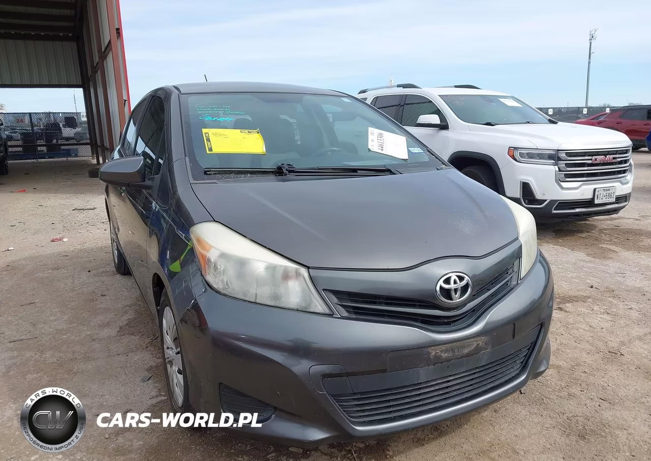 2013 Toyota Yaris Le