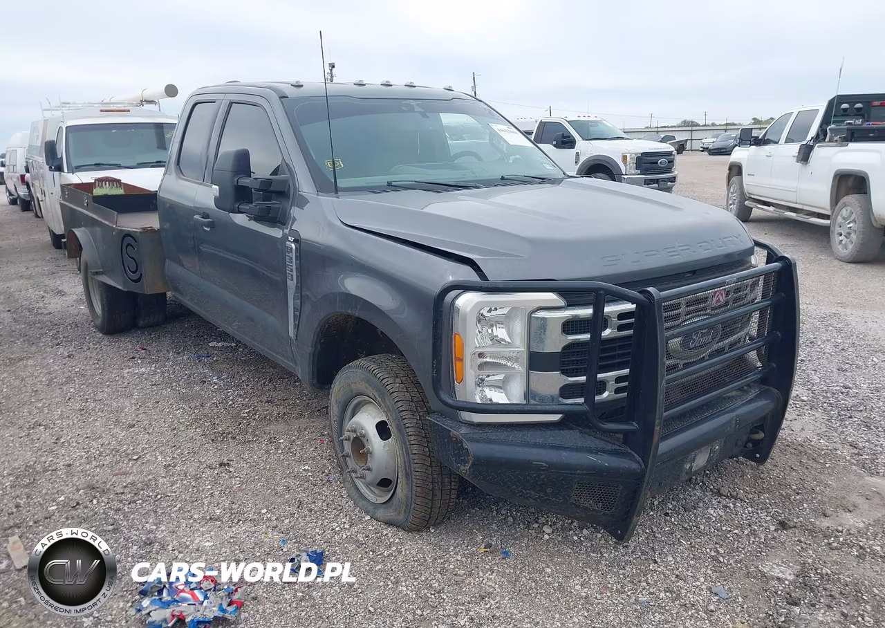 2023 Ford F-350 Xlt