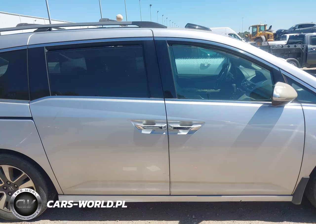 2015 Honda Odyssey Touring-Touring Elite VIN:5FNRL5H94FB041062 - 14