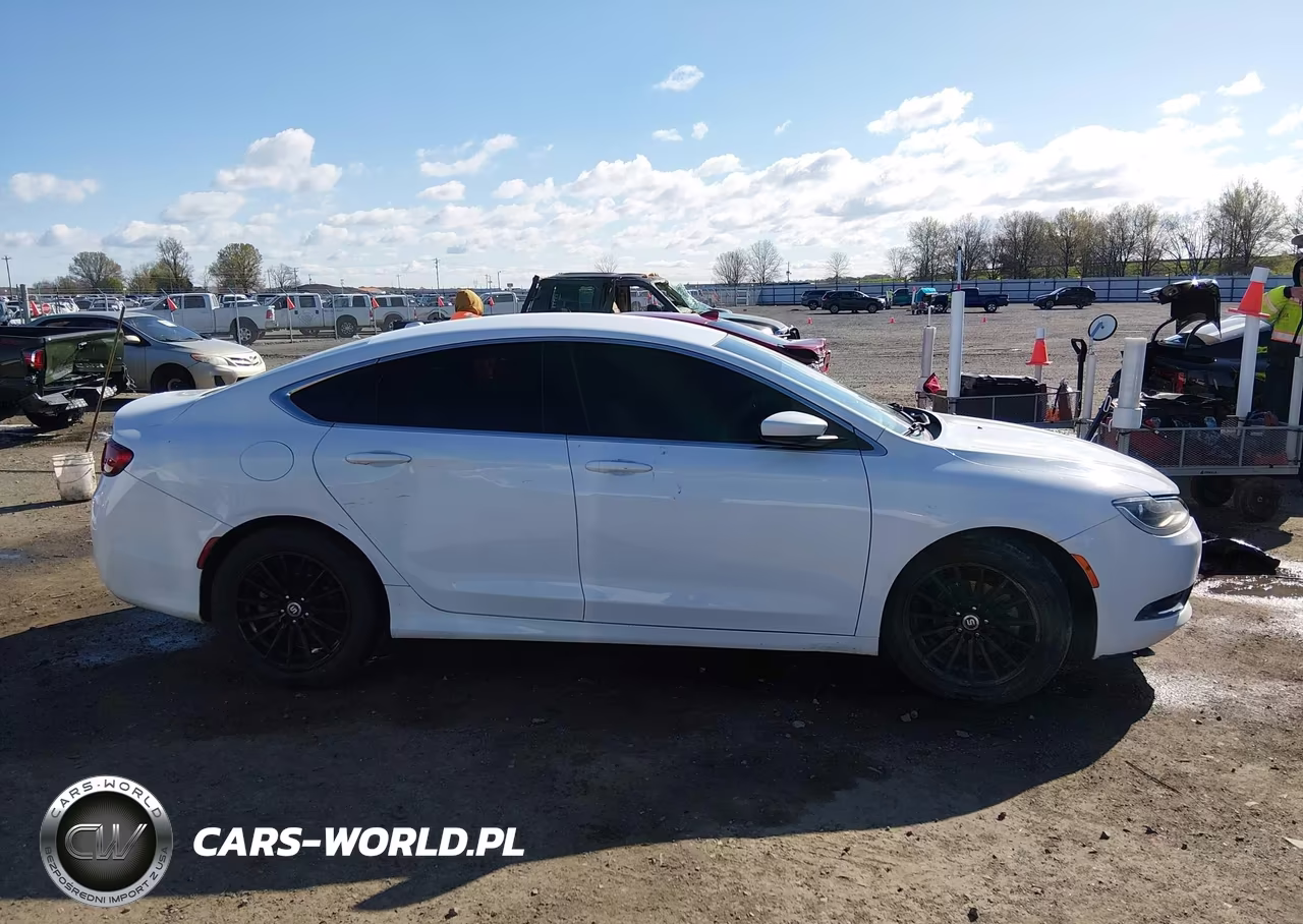2015 Chrysler 200 Limited VIN:1C3CCCAB4FN714817 - 13
