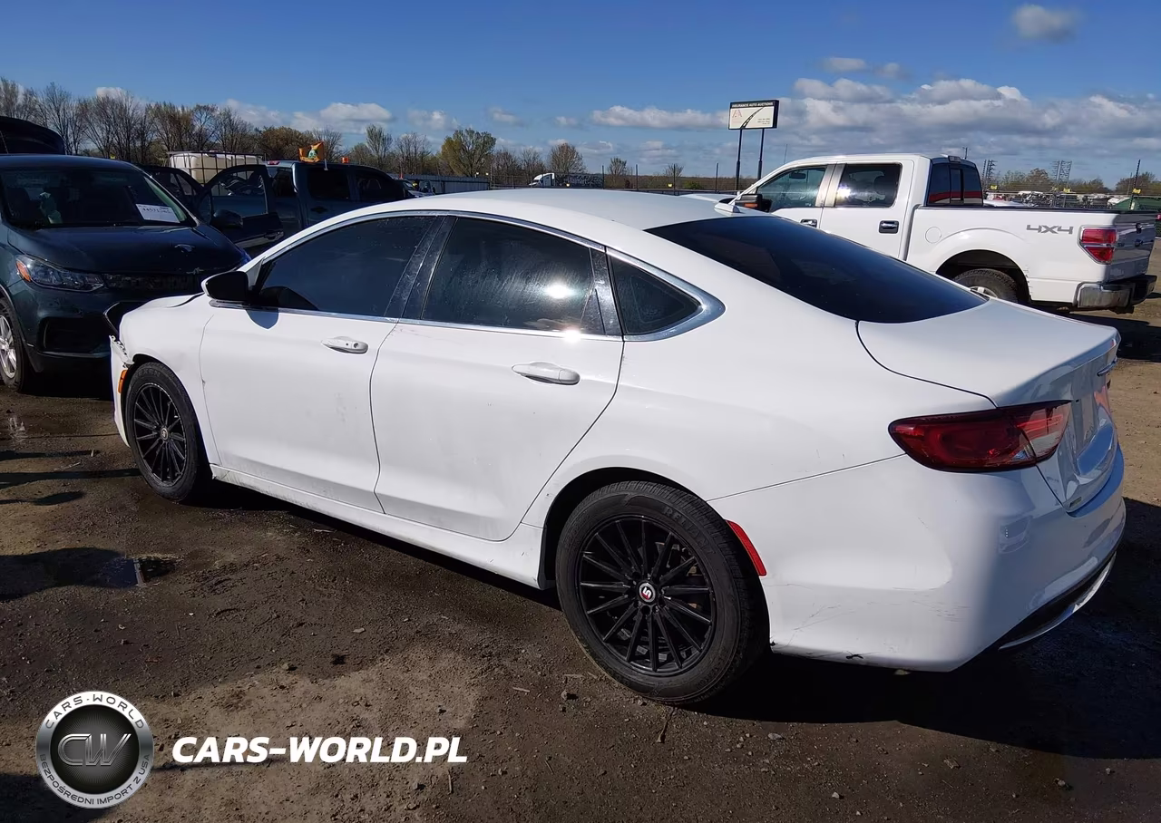 2015 Chrysler 200 Limited VIN:1C3CCCAB4FN714817 - 3