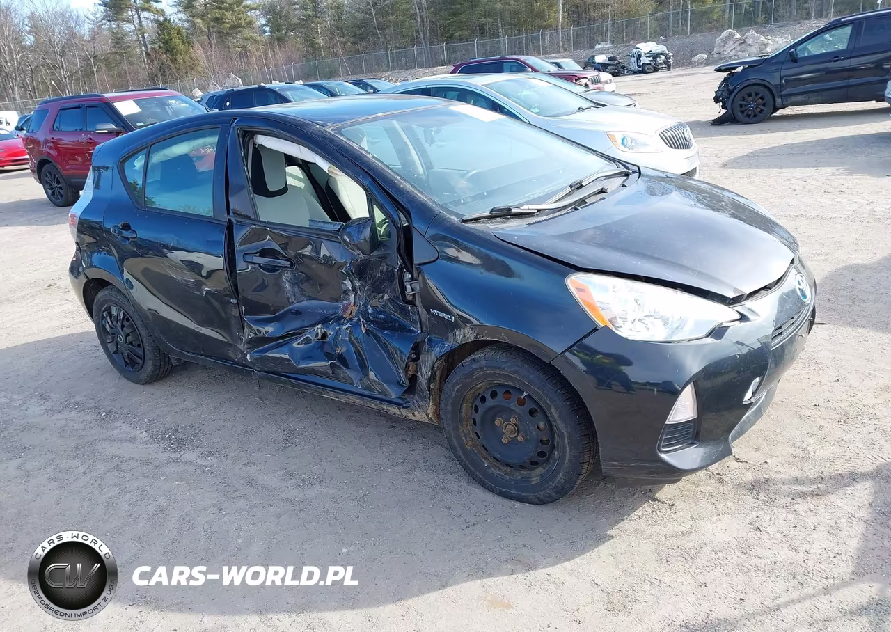 2014 Toyota Prius C One – zdjęcie 1 z 17