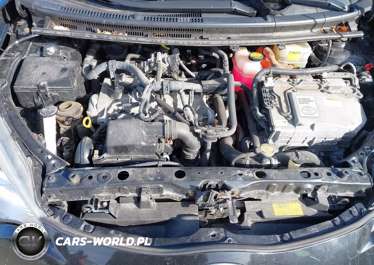 2014 Toyota Prius C One VIN:JTDKDTB35E1074120 - 10