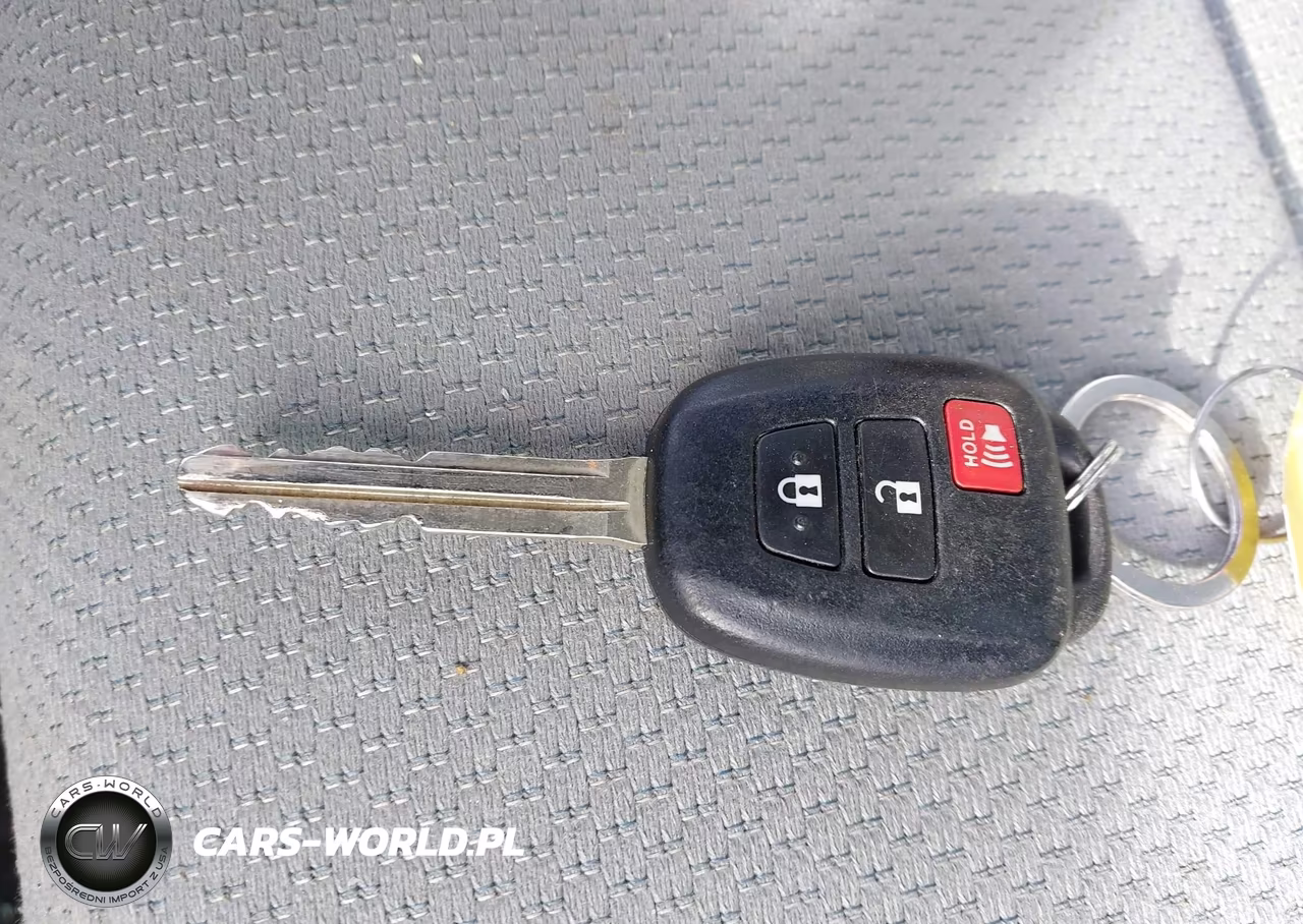 2014 Toyota Prius C One VIN:JTDKDTB35E1074120 - 11