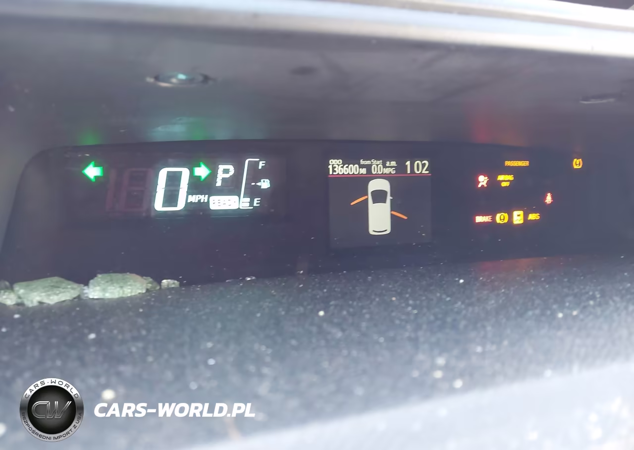 2014 Toyota Prius C One VIN:JTDKDTB35E1074120 - 7