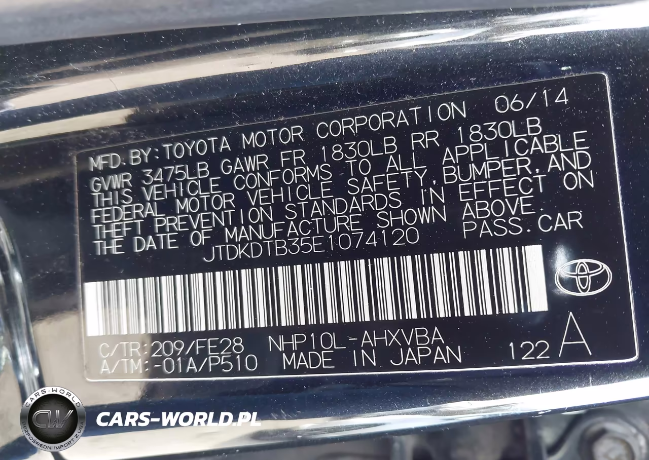 2014 Toyota Prius C One VIN:JTDKDTB35E1074120 - 9