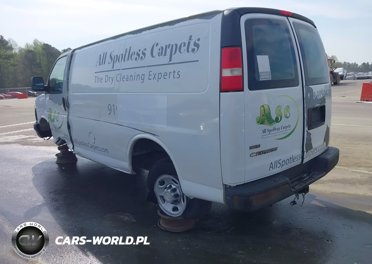 2010 Chevrolet Express 2500 Work Van VIN:1GCZGFDA2A1133346 - 3