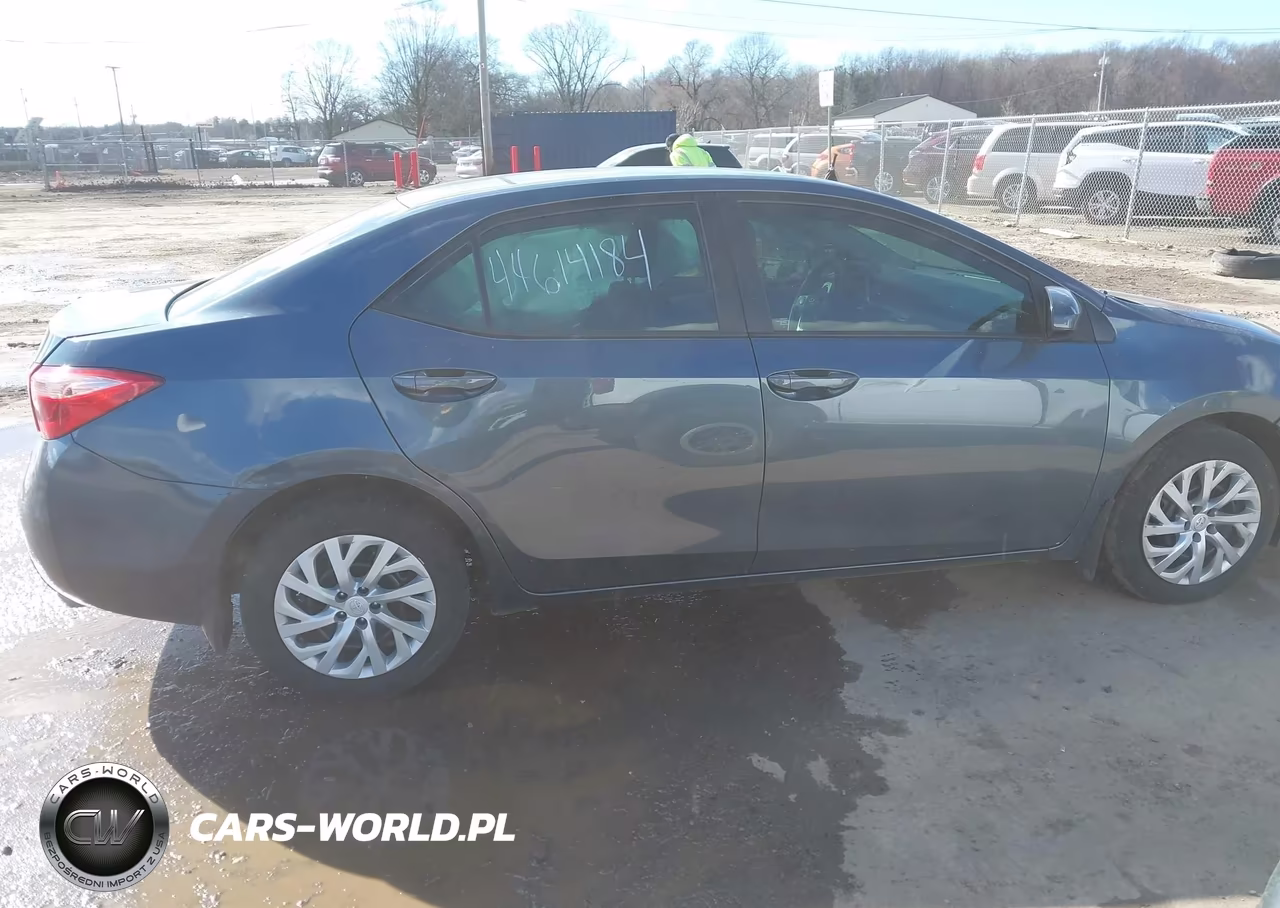 2017 Toyota Corolla Le VIN:2T1BURHE2HC907805 - 13
