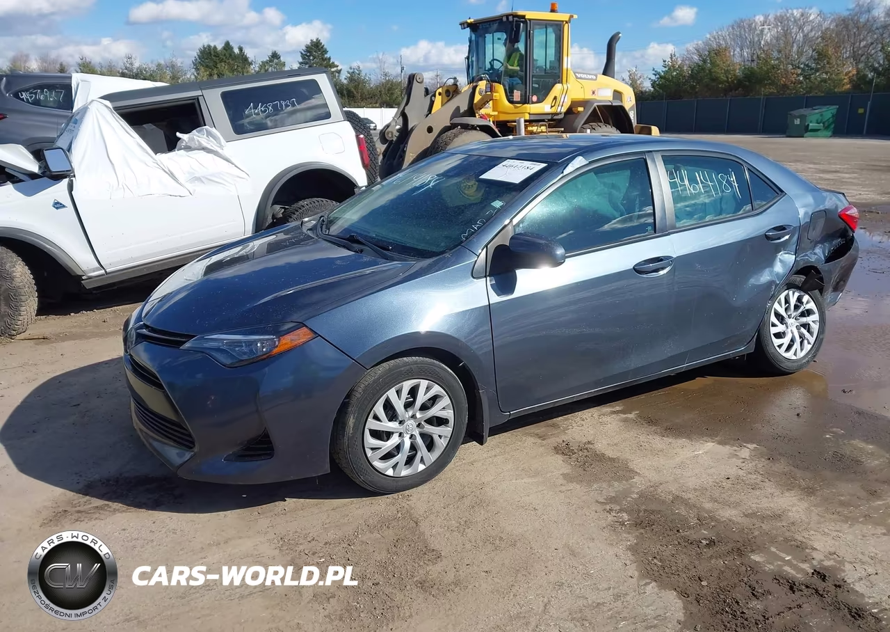 2017 Toyota Corolla Le VIN:2T1BURHE2HC907805 - 2