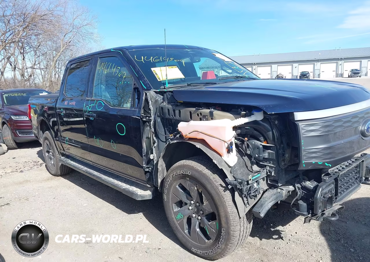 2023 Ford F-150 Lightning Lariat