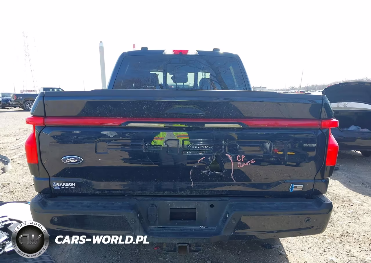 2023 Ford F-150 Lightning Lariat VIN:1FTVW1EL2PWG01737 - 16