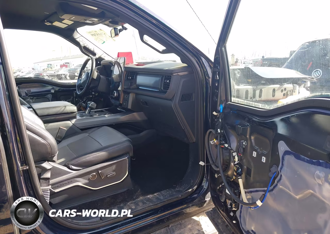 2023 Ford F-150 Lightning Lariat VIN:1FTVW1EL2PWG01737 - 5