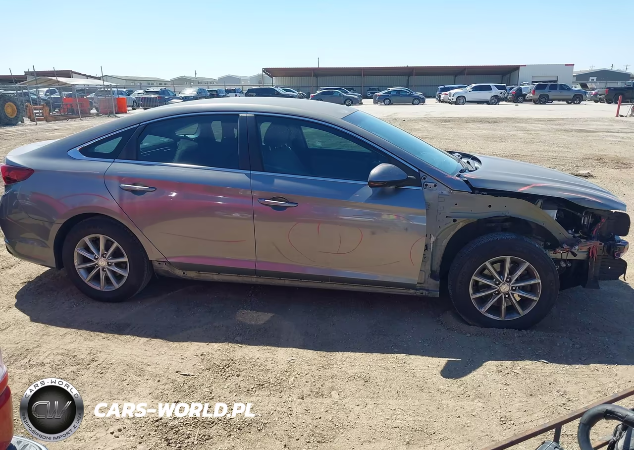 2018 Hyundai Sonata Se VIN:5NPE24AF3JH682063 - 14