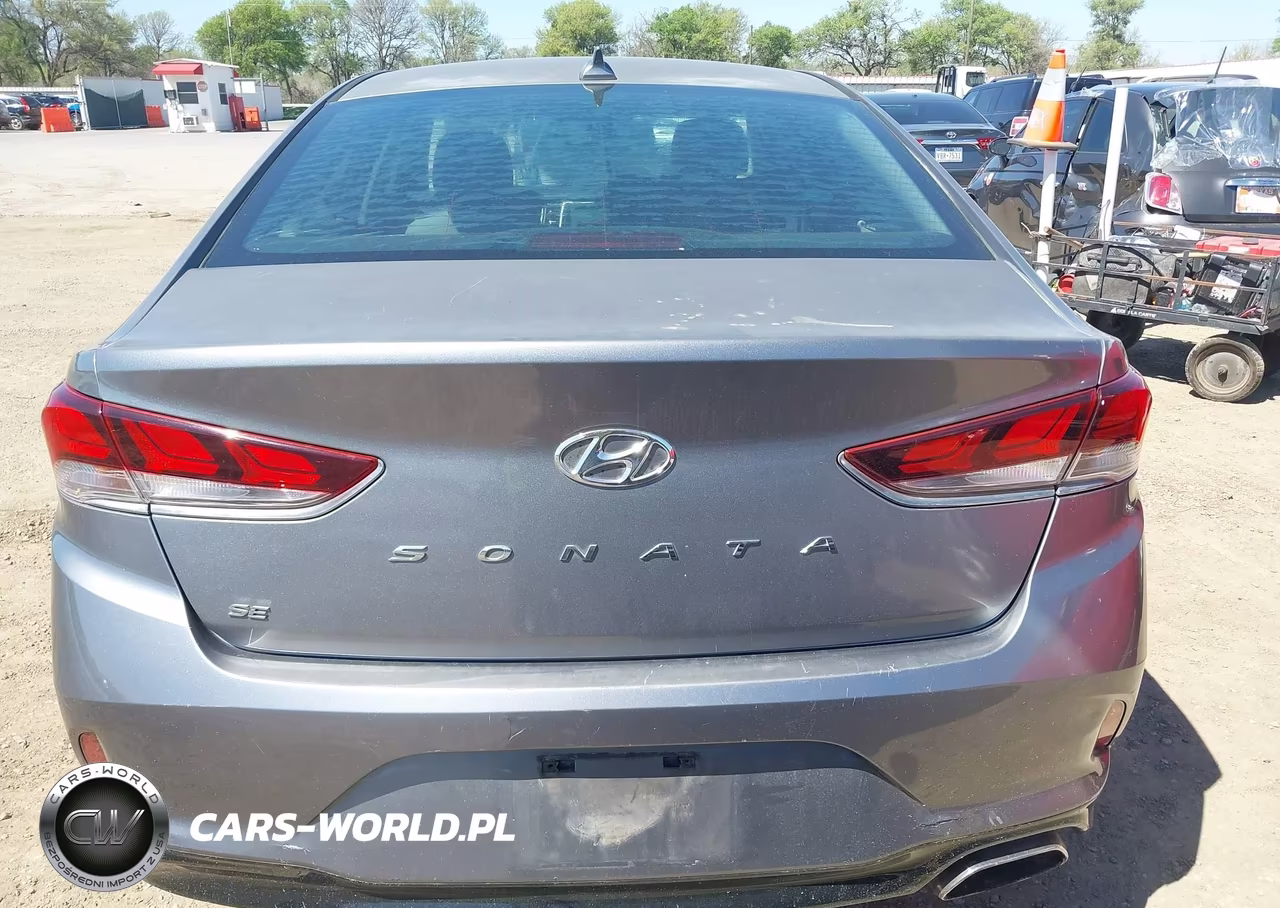 2018 Hyundai Sonata Se VIN:5NPE24AF3JH682063 - 17