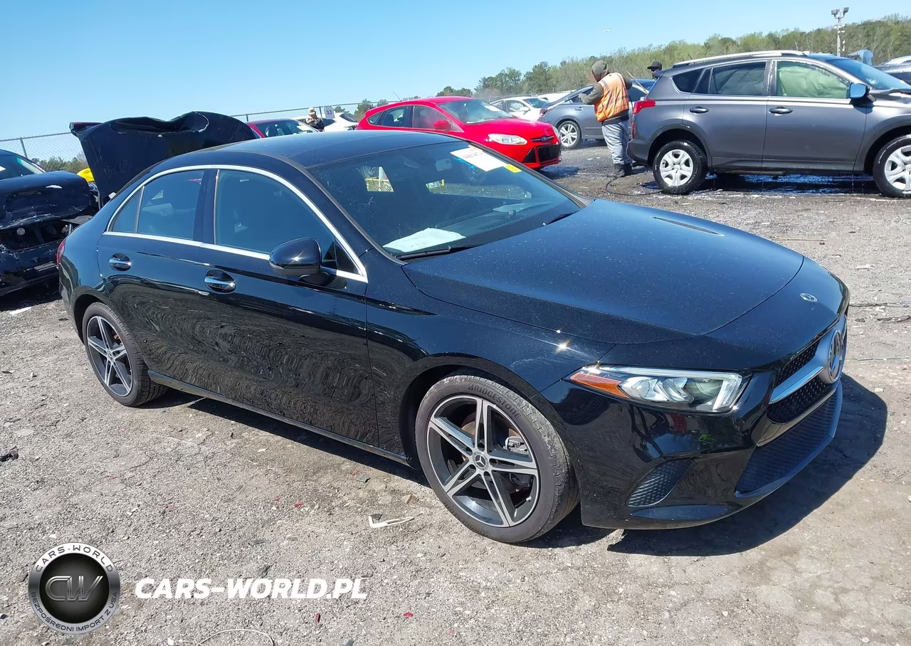 2022 Mercedes-Benz A 220 – zdjęcie 1 z 16