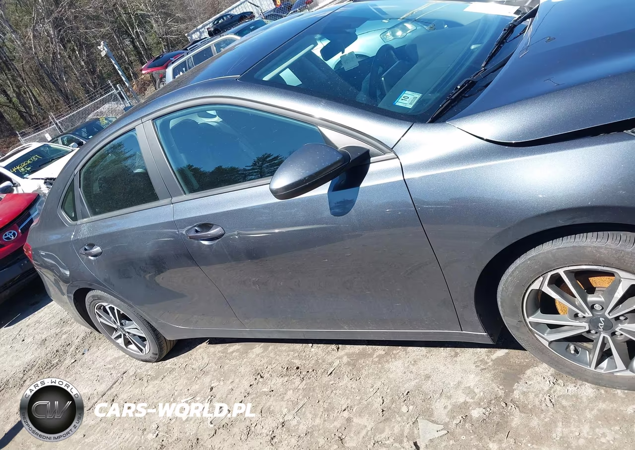 2023 Kia Forte Lxs VIN:3KPF24AD2PE563453 - 11