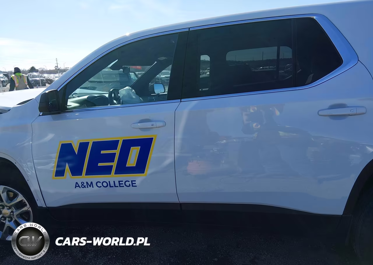2023 Chevrolet Traverse Fwd Ls VIN:1GNERFKW2PJ158447 - 15