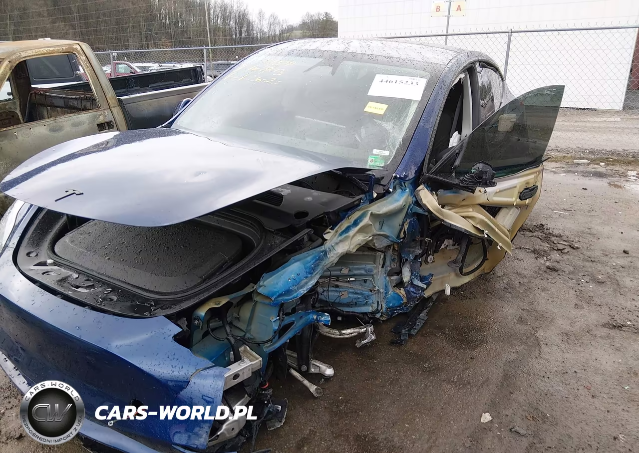 2024 Tesla Model Y Performance Dual Motor All-Wheel Drive VIN:7SAYGDEF9RF169843 - 6
