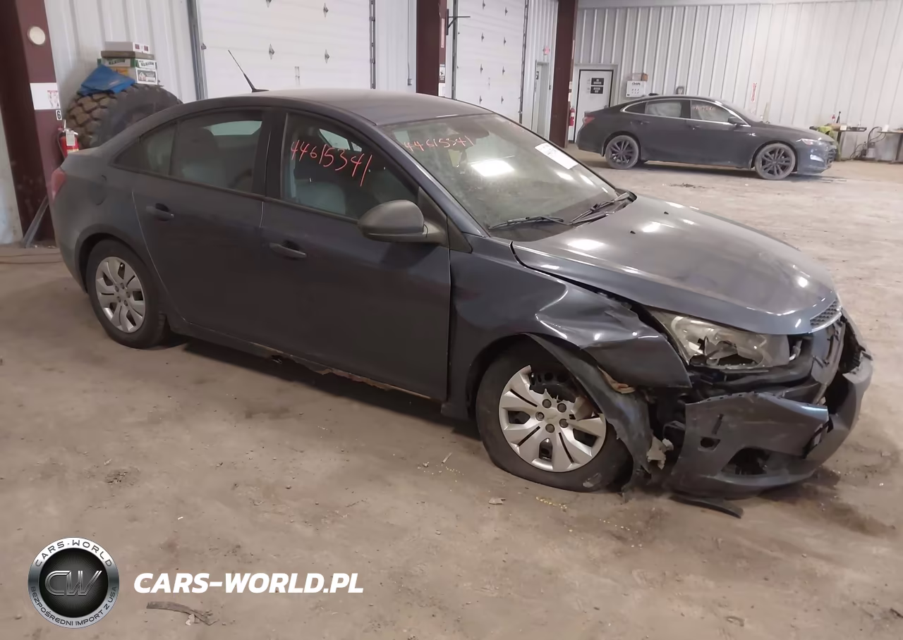 2013 Chevrolet Cruze Ls Auto – zdjęcie 1 z 16