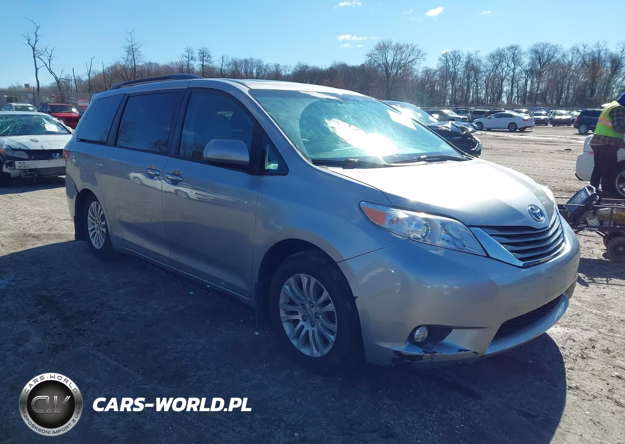 2017 Toyota Sienna Xle 8 Passenger