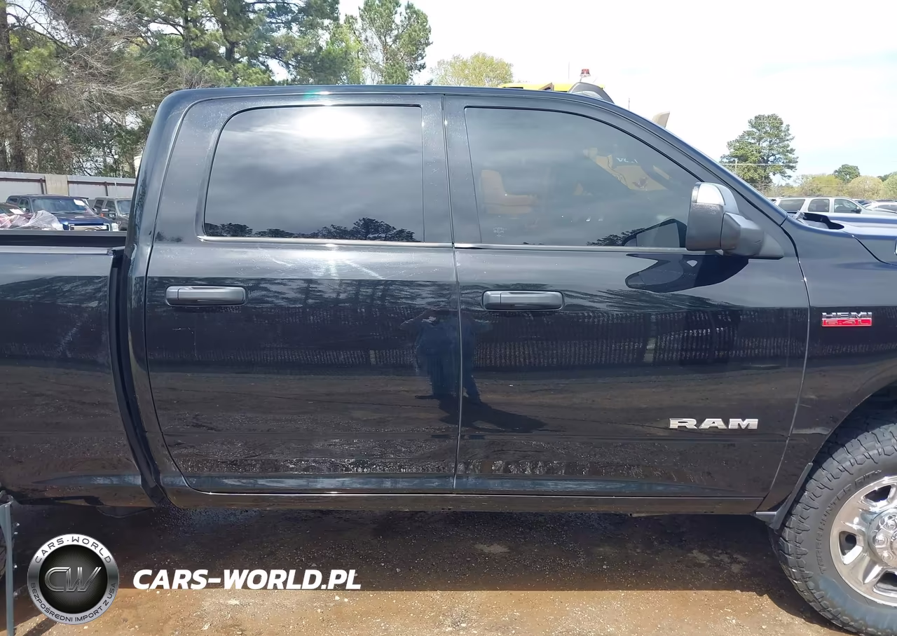 2021 Ram 2500 VIN:3C6UR5CJ3MG696824 - 13