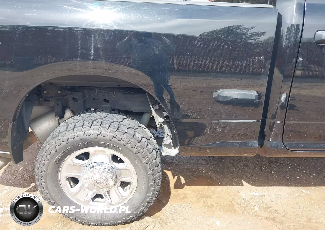 2021 Ram 2500 VIN:3C6UR5CJ3MG696824 - 17