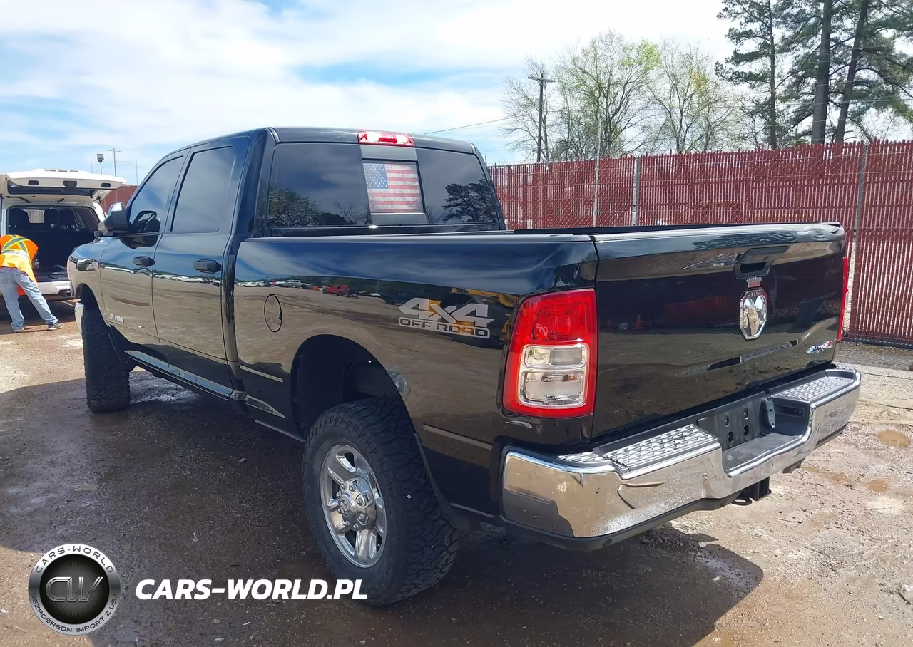 2021 Ram 2500 VIN:3C6UR5CJ3MG696824 - 3