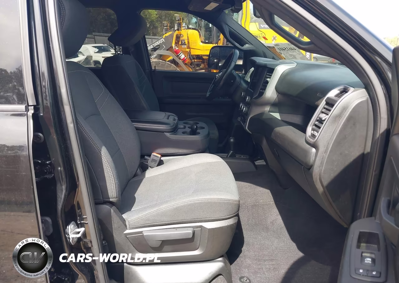 2021 Ram 2500 VIN:3C6UR5CJ3MG696824 - 5