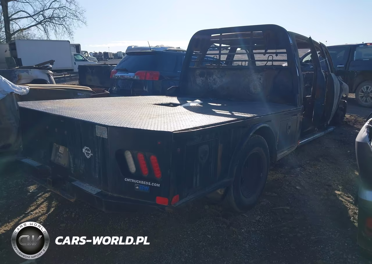 2017 Ram 3500 Chassis Tradesman-Slt-Laramie VIN:3C7WRTCL2HG717968 - 4