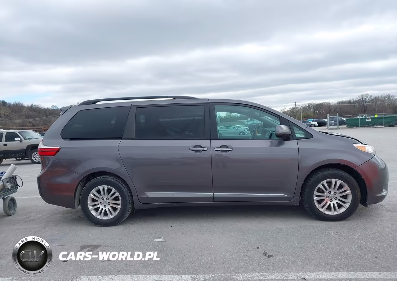 2017 Toyota Sienna Xle Premium 8 Passenger VIN:5TDYZ3DC7HS839747 - 13