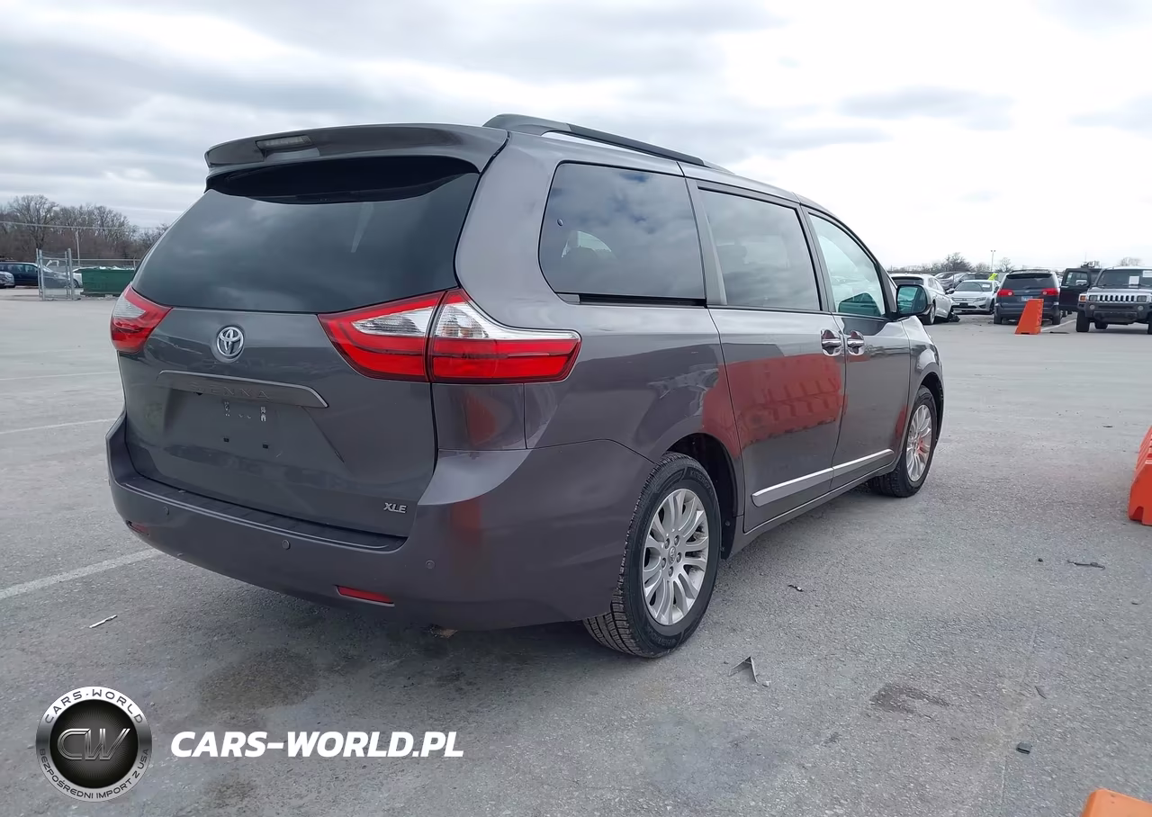 2017 Toyota Sienna Xle Premium 8 Passenger VIN:5TDYZ3DC7HS839747 - 4