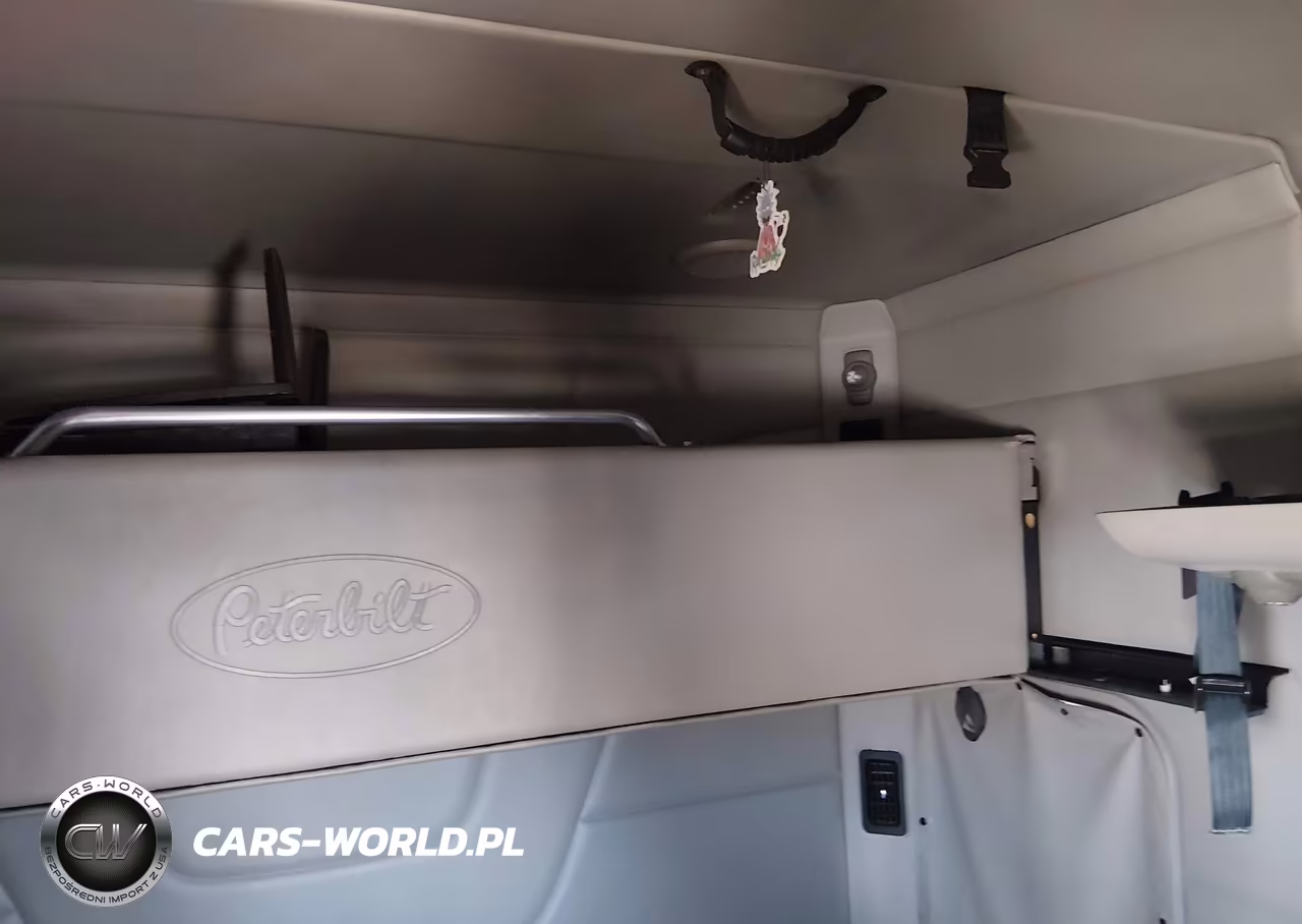 2019 Peterbilt 579 VIN:1XPBDP9X1KD629914 - 15