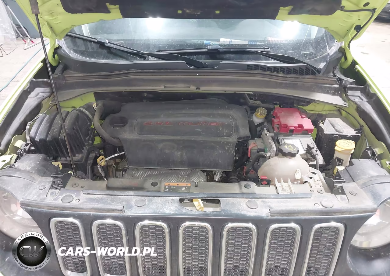 2018 Jeep Renegade Latitude 4X4 VIN:ZACCJBBB5JPH45570 - 10
