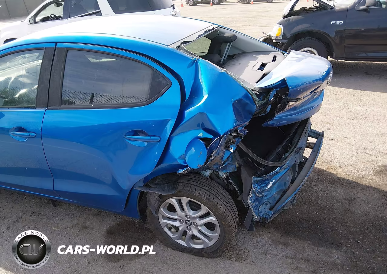 2018 Toyota Yaris Ia VIN:3MYDLBYV3JY312343 - 18