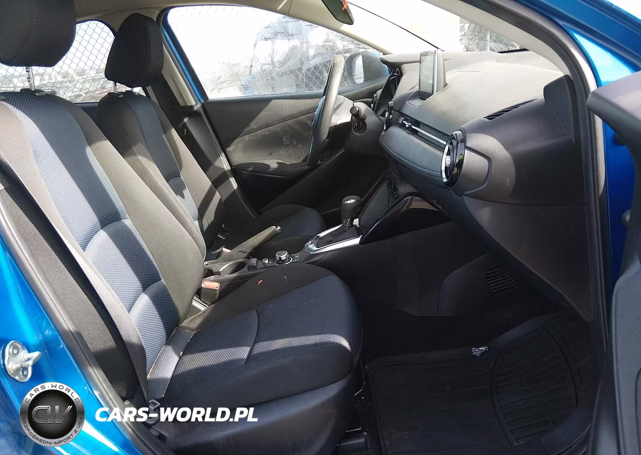 2018 Toyota Yaris Ia VIN:3MYDLBYV3JY312343 - 5